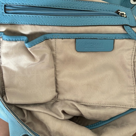 Michael Kors purse - Picture 10 of 16